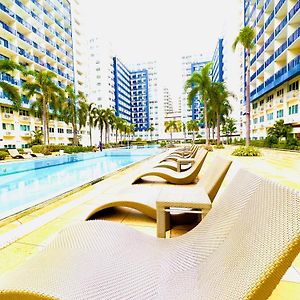 Apartment Pool View